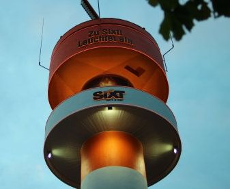 Sixt Radarturm am Flughafen Hamburg