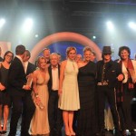 Finales Gruppenfoto auf der Bühne beim Deutschen Radiopreis 2012