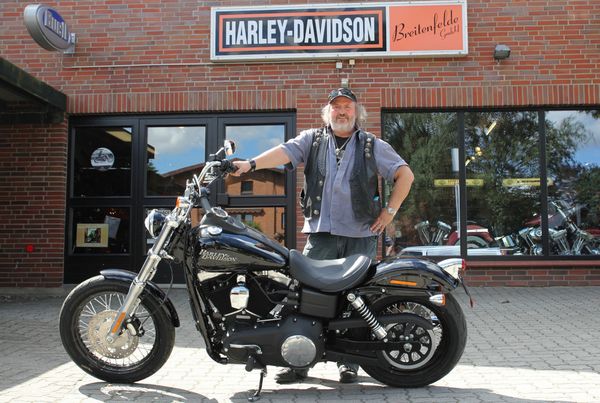 Michael Jaeckel und seine Harley-Davidson Dyna Street Bob