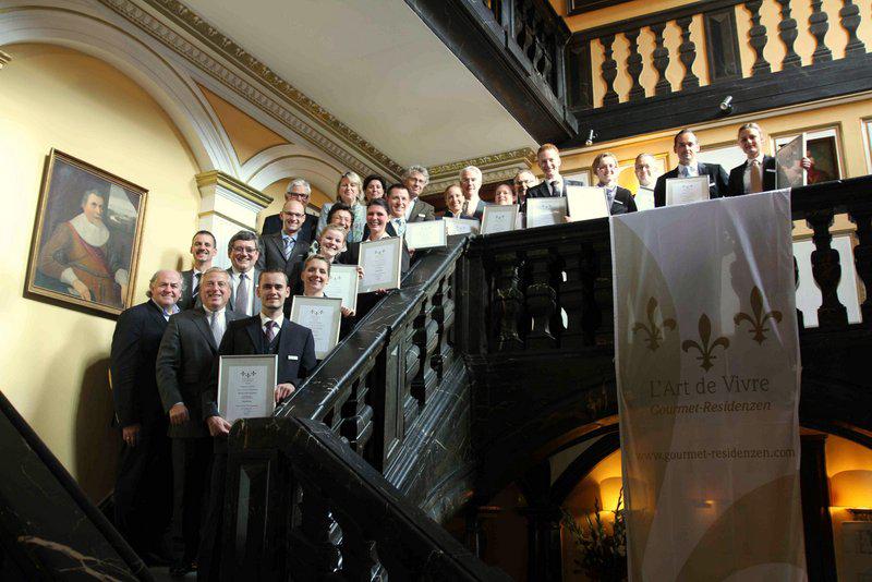 Teilnehmer und Jury im Schlosshotel Hugenpoet