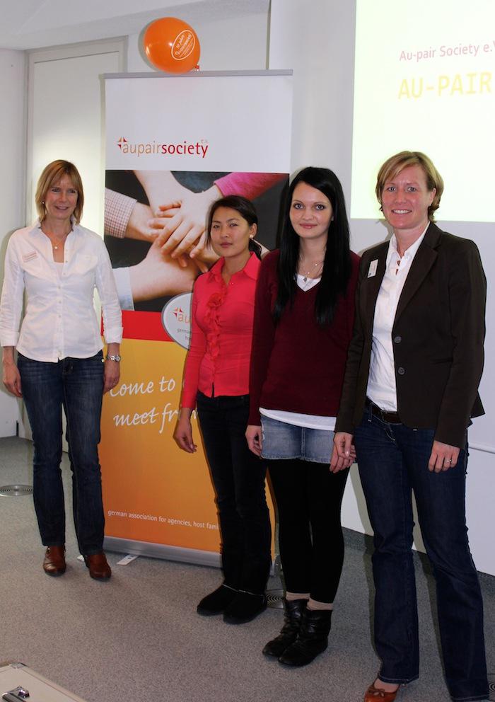 Susanne Caudera-Preil,Cholpon Choibekova Balkibekovna, Jennifer Lux, Annet Selbach (von links)