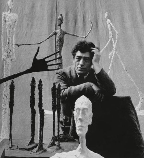 Alberto Giacometti mit Skulpturen, Photographie von Gordon Parks