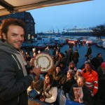 Steffen Henssler: Charity Aktion auf Fischmarkt mit Villeroy & Boch