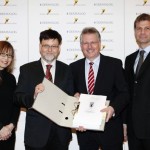 Say Choo Lim (Gesellschafterin Dermalog Identification System GmbH), Günther Mull (Geschäftsführer und Gesellschafter Dermalog Identification System GmbH), Ulrich Hamann (Vorsitzender der Geschäftsführung Bundesdruckerei GmbH), Christian Helfrich (Chief Financial Officer, Geschäftsführung Bundesdruckerei GmbH)