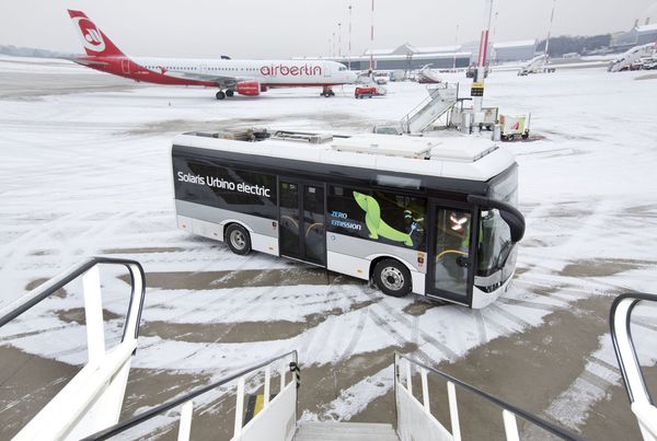 Solaris Urbino Electric auf dem Hamburger Flughafen