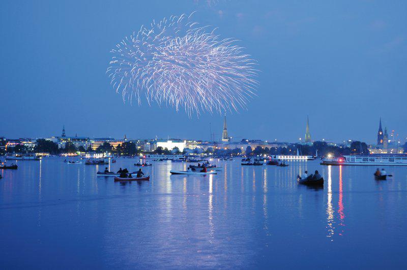 Feuerwerk Kirschblütenfest