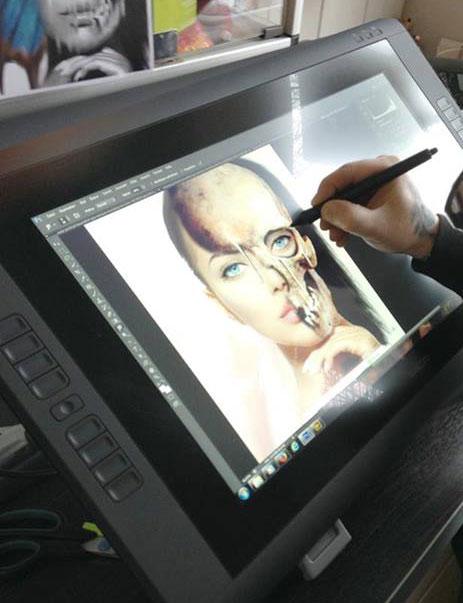 Photoshop für Tattoo-Künstler: Seminare mit Roger Hassler in Hamburg