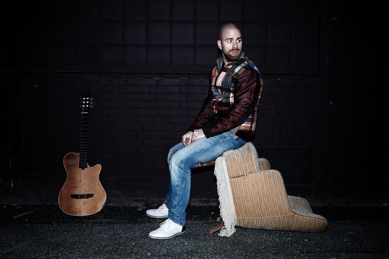 Sebó steht schon nachmittags auf der Bühne