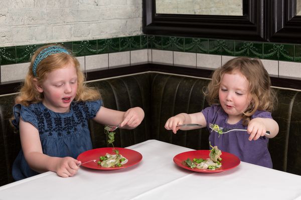 Kinder im Restaurant - nicht jeden Hamburger Gastronomen freut es