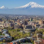 Grossartiger Blick über Eriwan und den Berg Ararat - dort soll Noah mit seiner Arche gestartet sein