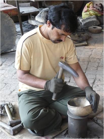 Herstellung, wer hätte das gedacht, in echter Handarbeit