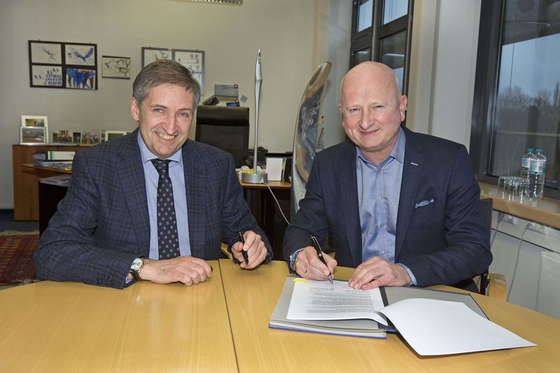 Michael Eggenschwiler, Vorsitzender der Geschäftsführung am Hamburg Airport, Raoul Spanger, Geschäftsführender Direktor Retail bei Gebr. Heinemann