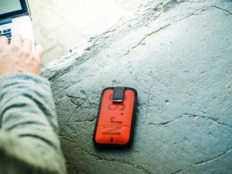 Feuerwear vermeldet: Mitch passt auf’s Apple iPhone SE auf