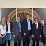Nun Outsourcing-Partner: Hamburg Airport, Airsys und arvato Systems bei der Vertragsunterzeichnung