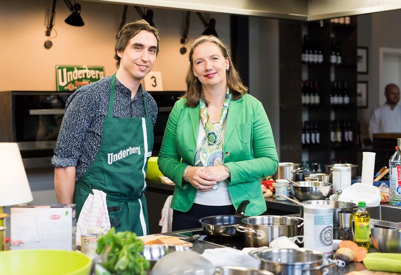 Frau Dr. Hubertine Underberg-Ruder mit dem Gewinner Dominic van Deyk