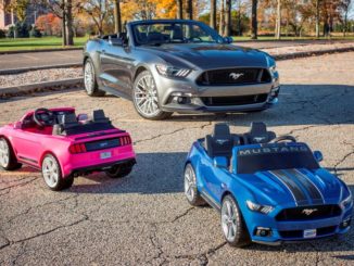 Ford Mustang mit Power Wheels Fahrspielzeug Mustang in Pink von Fisher-Price