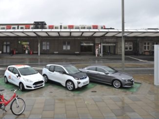 switchhPunktBarmbek mit Car2Go, Cambio und DriveNow