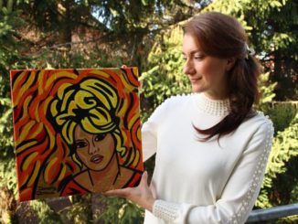 Madame Brigitte ist eines der Pop-Art-Porträts in der Galerie arthausfamily