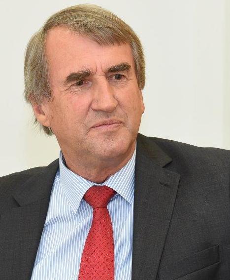 Dr. Thies Claussen | Dr. Thies Claussen
