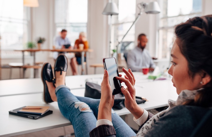 Junge Arbeitnehmer und Urlaub - ein Thema voller Widersprüche