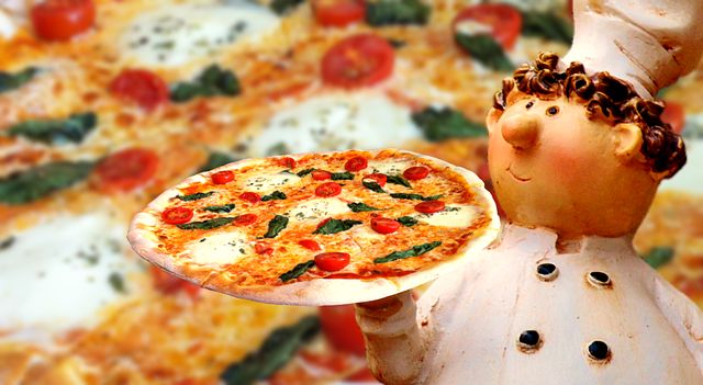 Zur Pizza gleich ein Eis als Nachtisch liefern lassen | Zur Pizza gleich ein Eis als Nachtisch liefern lassen