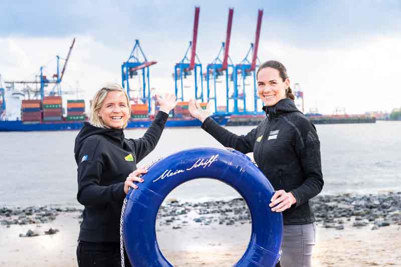 Kira Walkenhorst und Laura Ludwig taufen die neue Mein Schiff 1