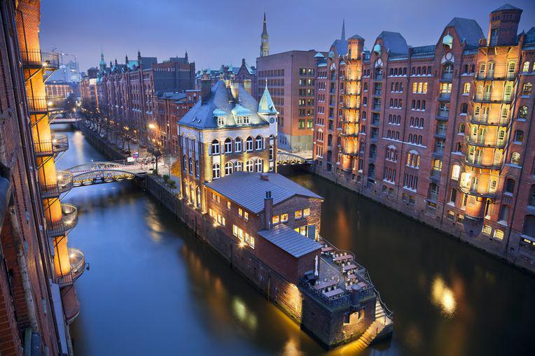 Die Speicherstadt Hamburg ist als Destination für Weihnachstfeiern sehr beliebt