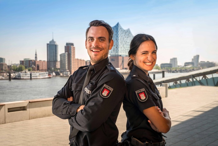 Marc Barthel (Polizeimeister Kristian "Kris" Freiberg) und Aybi Era (Polizeikommissarin Pinar Aslan) sind das neue Team in "Notruf Hafenkante"