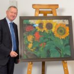 Intendant Lutz Marmor präsentiert das wieder aufgetauchte Nolde Gemälde