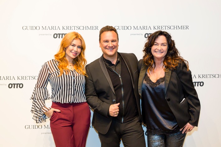 Moderatorin Palina Rojinski, Star-Designer Guido Maria Kretschmer und Fotografin Gabo beim offiziellen Footcall des OTTO Events