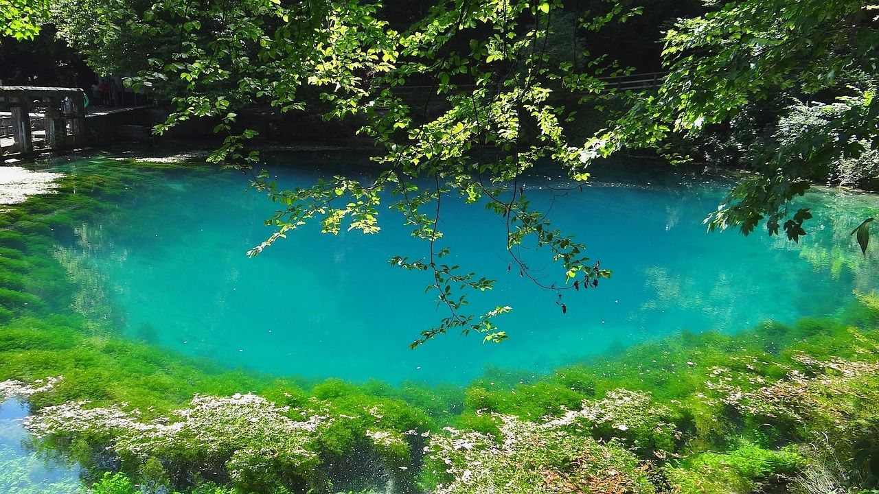 Natur pur über die Ostertage - Blautopf Pixabay