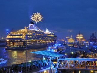 Logenplatz bei den Hamburg Cruise Days auf den Schiffen der RAINER ABICHT Elbreederei