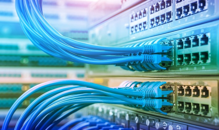 Webhosting by Dunkel IT – eine Site, zwei Backbones