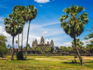 Tempelanlage Angkor Wat (© George Bakos: https://unsplash.com/photos/OvEr7BwXxxg)