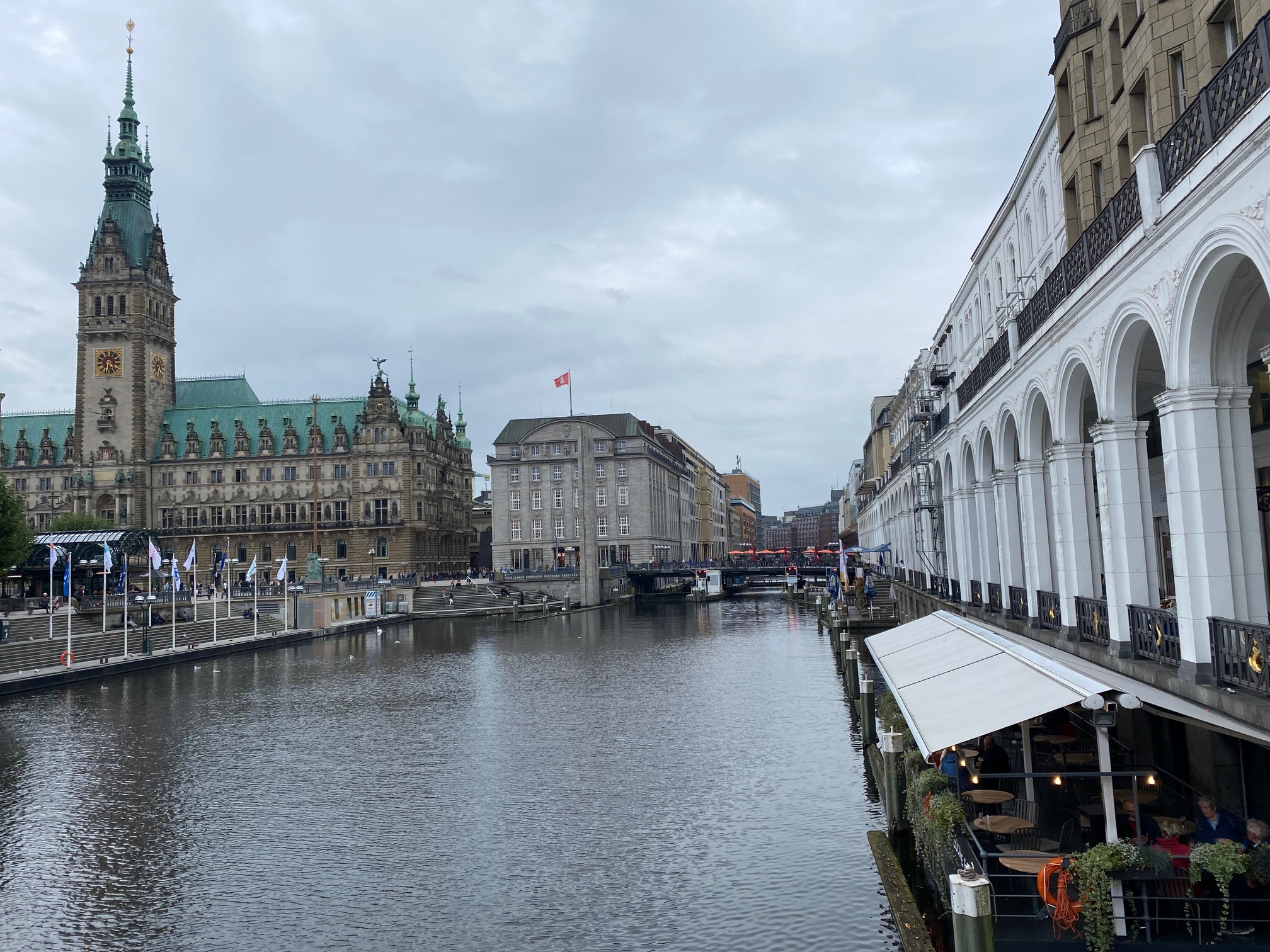 Die Innenstadt von Hamburg ist sehr beliebt - bei Touristen und Kauflustigen 