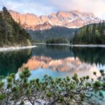 Zugspitze und Eibsee gehören 2022 zu den Top-Reisezielen in Deutschland (© Phototravellers.de)