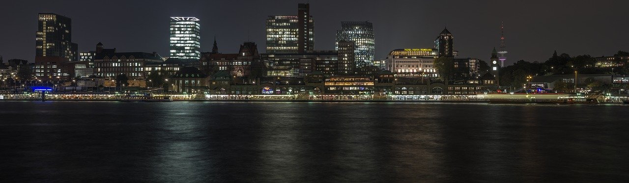 Hamburg bei Nacht