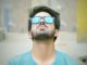 Mann mit Brille