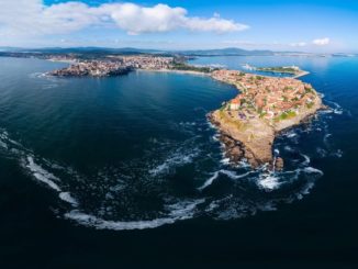 Die Stadt Sozopol mit einer herrliche Altstadt liegt auf einer malerischen Halbinsel im Südteil der Burgaser Bucht.