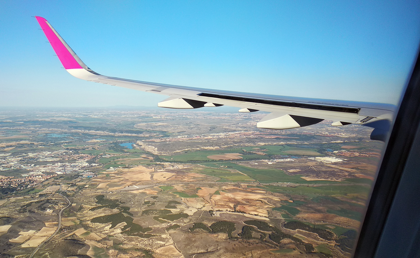 Blick aus dem Flugzeug_fly-smarter_Wing-Airplane_overland | Blick aus dem Flugzeug