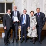 (V.l.n.r.) Elite Report-Chefredakteur Hans-Kaspar v. Schönfels, Klaus Naeve, Leiter Wealth Management von Berenberg, Berenberg-Verwaltungsratsvorsitzender Dr. Hans-Walter Peters, Salzburger Landtagspräsidentin Brigitta Pallauf, Hans-Jürgen Jakobs (Handelsblatt)