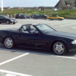 Mercedes SL300 - auch solche Klassiker werden dort liebevoll behandelt