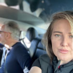 Filmmaker Marc Emde & Natella Borgetti im Tesla