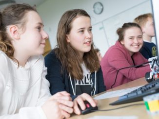 Neue kostenlose Onlinekurse für Informatikunterricht in Schulen