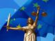Justizia vor Europaflagge
