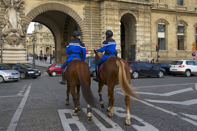 Berittene Polizei in Paris | Berittene Polizei in Paris