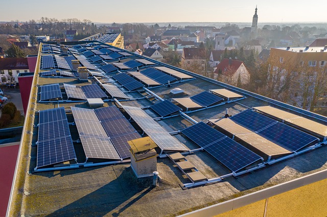 Solaranlagen auf ungenutzten Dächern / © pixabay.com - | Solaranlagen auf ungenutzten Dächern / © pixabay.com -
