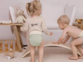 Kinder mit der Kniti, Textile Hightech Windel