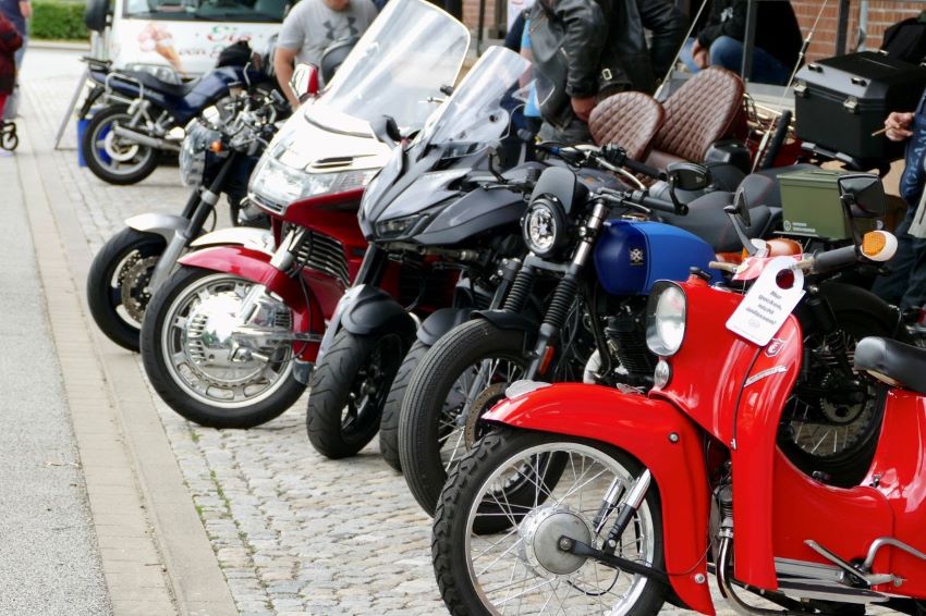 Verschiedene Zweiradkuriositäten zum Bikertag | Verschiedene Zweiradkuriositäten zum Bikertag