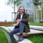 Lothar Schubert, Geschäftsführer DC Develelopments, am neu eröffneten Strandkai "Strandhöft"